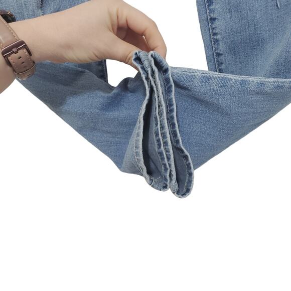 Jolt | Distressed Light Wash Skinny Jeans - Picture 4 of 8